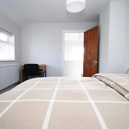 Cohost Partners, Monthly/weekly Discounts Otel Bristol